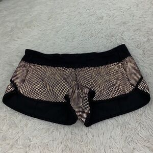 Lululemon Speed Short Ravish Reptile Silver Black / Black